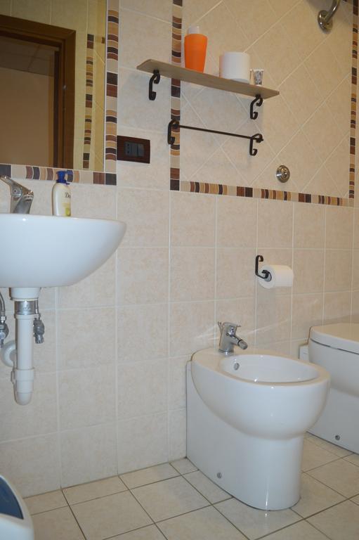 Albergo Ollolai Civitavecchia Phòng bức ảnh
